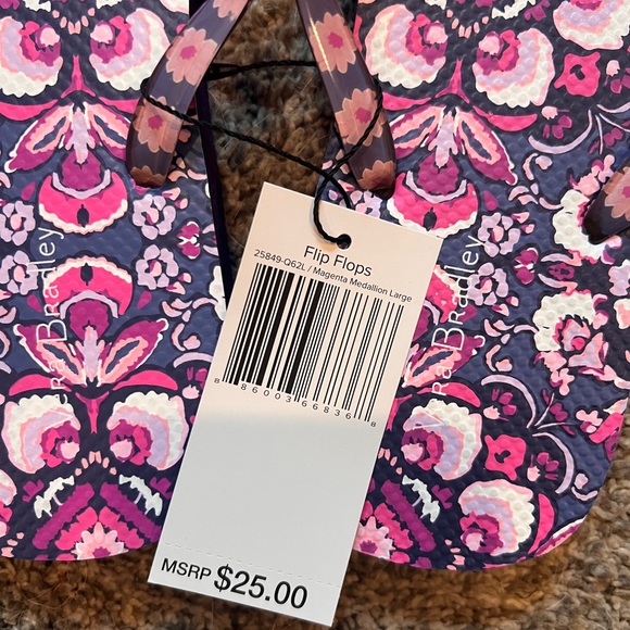 Vera Bradley Flip Flops - Picture 5 of 5